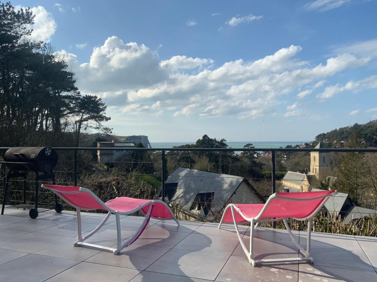 Villa Panorama, Vue Et Falaises D *